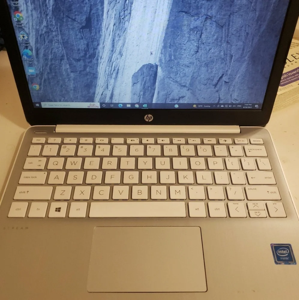 HP Stream Laptop (Diamond White)